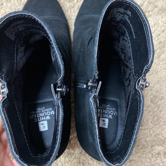 White Mountain Women Black Suede Leather Zip Up Ruching Style Bootie Size 8.5 - Picture 7 of 11